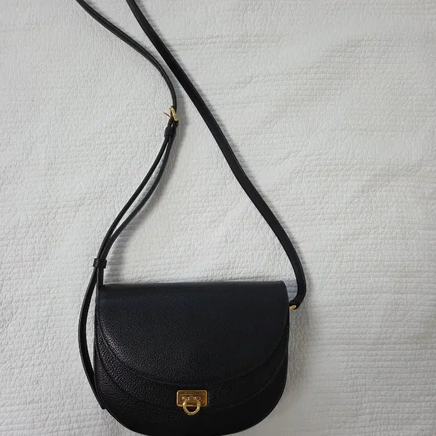 [BUNJANG] Salvatore Ferragamo Crossbody Bag / 페레가모(거의새것)크로스숄더가방