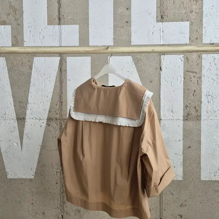 [BUNJANG] Majolie Fit Collar Frill Blouse / Majolie 루즈핏 카라 프릴 블라우스