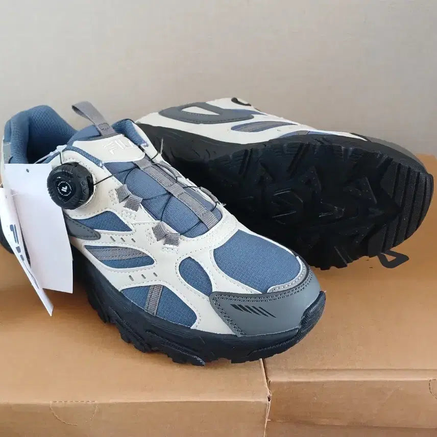 [BUNJANG] Fila Dial Trekking Shoes (250) / [새제품] 휠라 다이얼 트레킹화 (250)