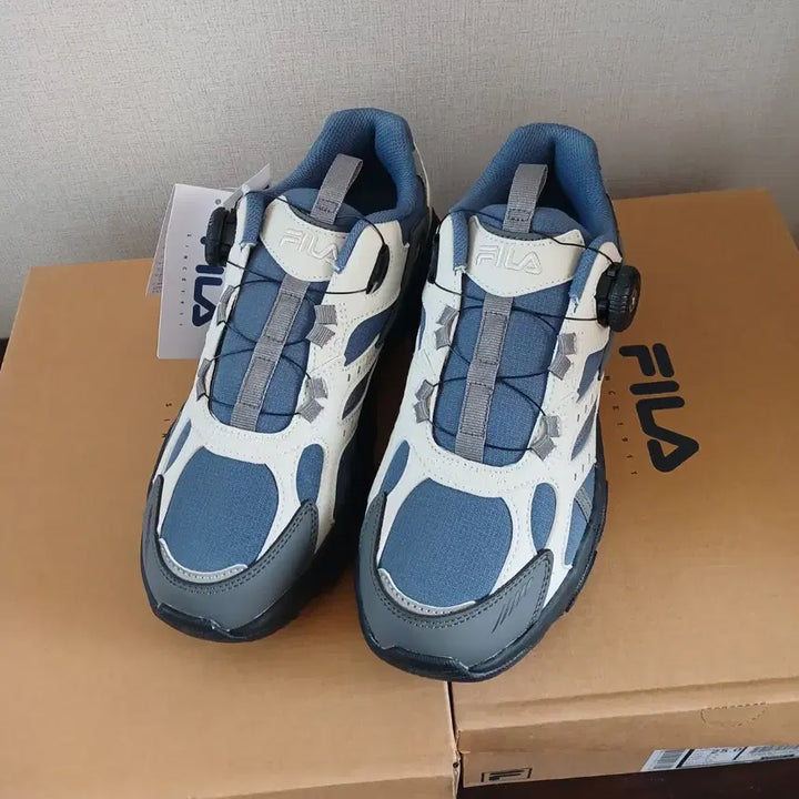 [BUNJANG] Fila Dial Trekking Shoes (250) / [새제품] 휠라 다이얼 트레킹화 (250)