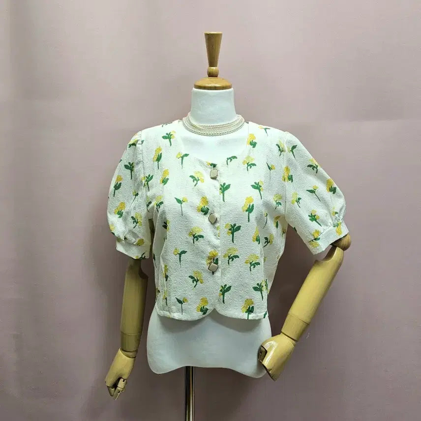 [BUNJANG] Lovely Flower Puff Blouse / 러블리 플라워 퍼프 블라우스