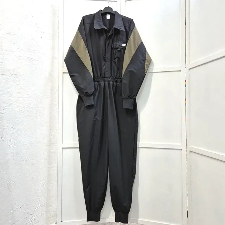 [BUNJANG] Reebok Vector Big Logo Nylon Jumpsuit Women&