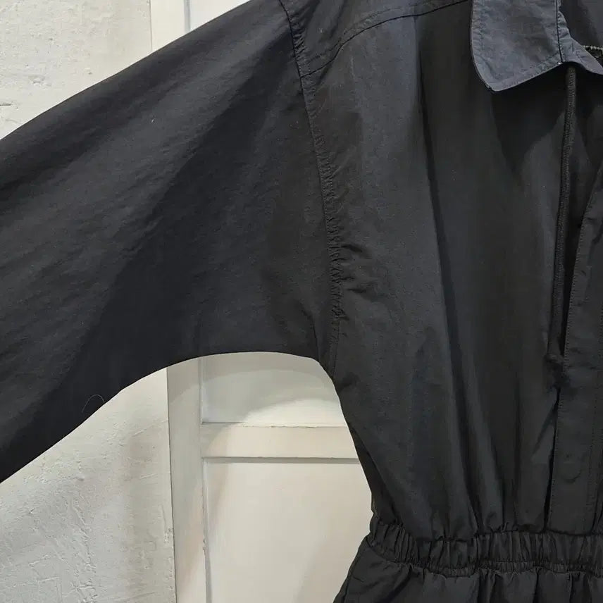 [BUNJANG] Reebok Vector Big Logo Nylon Jumpsuit Women&