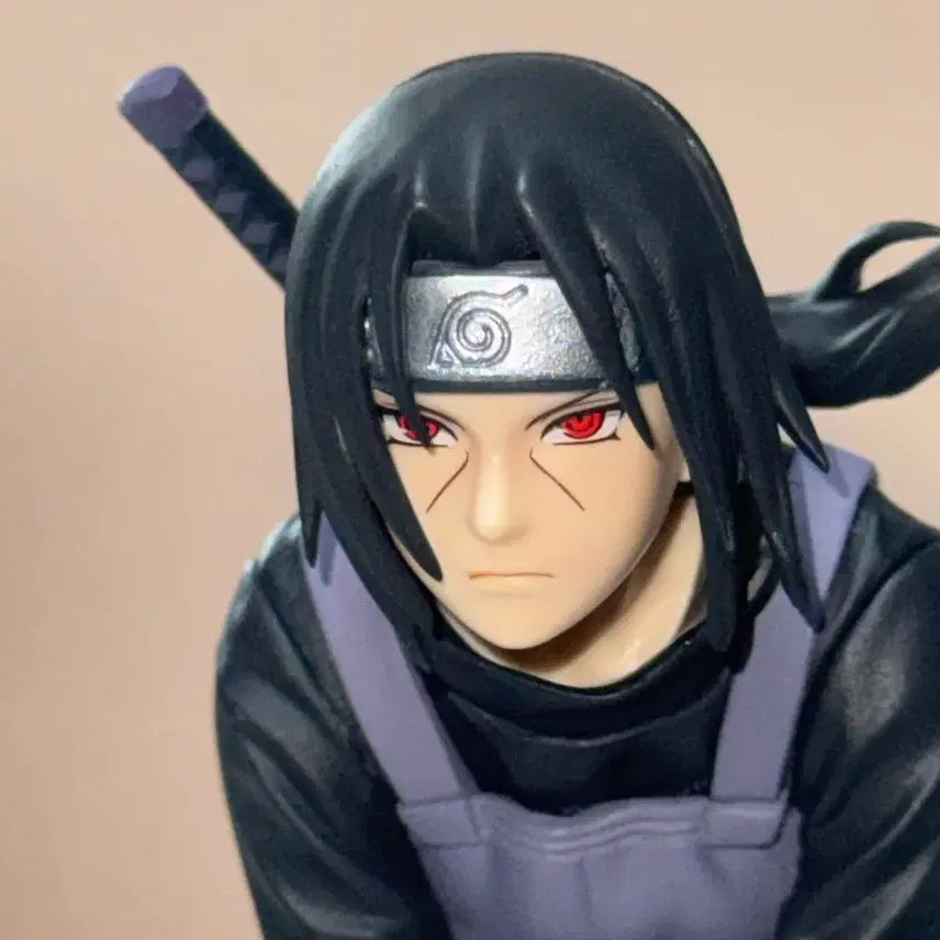 [BUNJANG] Naruto Uchiha Itachi Memorable Figure with Moon Model / 나루토 우치하 이타치 메모러블 피규어(달 모형, 박스o)