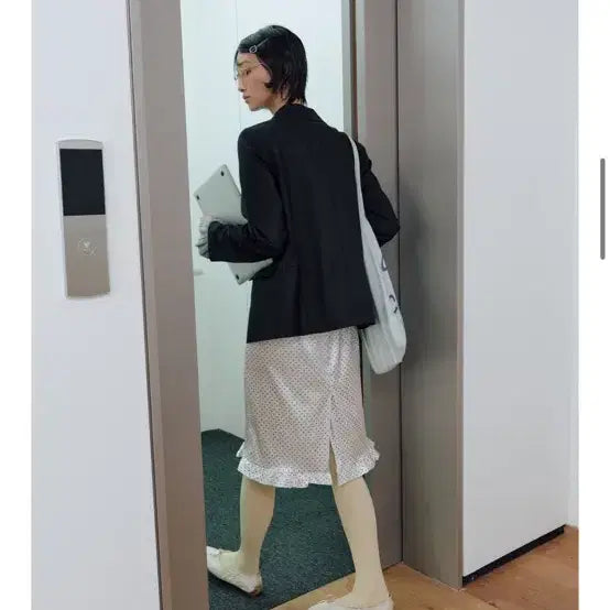 [BUNJANG] Majoné Dot Frill Midi Skirt (New) / 마조네 도트 프릴 미디스커트 (새상품)