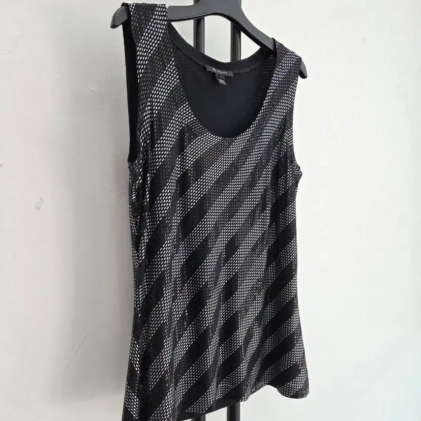 [BUNJANG] ST. JOHN Striped Sleeveless T-Shirt / 정품 센존 ST.JOHN 스트라이프 민소매 티셔츠