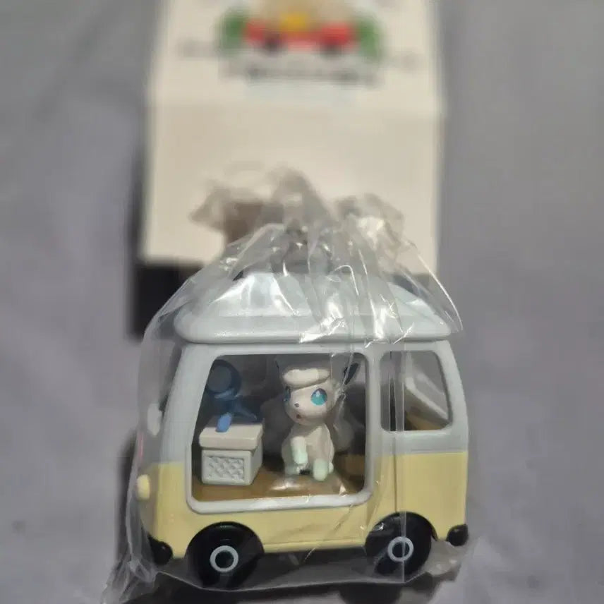 [BUNJANG] Lotte Alola Vulpix Keychain / 롯데리아 포켓몬 알로라 식스테일 키링