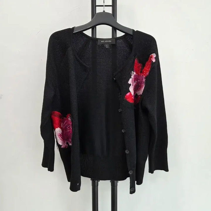 [BUNJANG] ST. JOHN Flower Embroidered Cardigan / 정품 센존 ST.JOHN 꽃 자수 가디건
