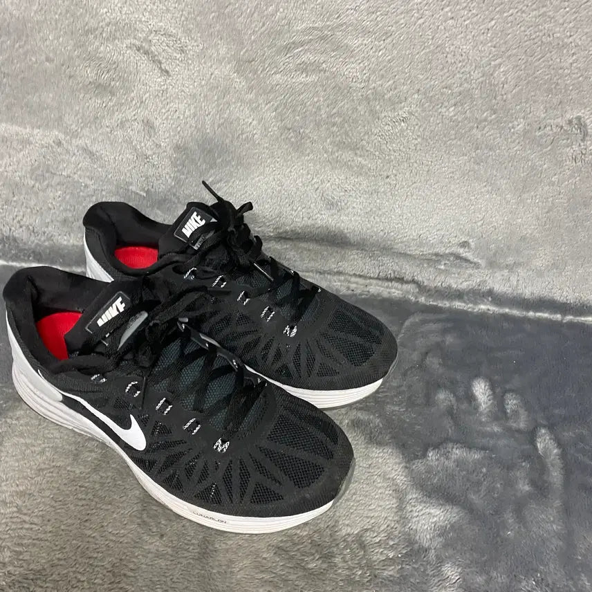 [BUNJANG] Nike Athletic Shoes 255 / 나이키 운동화 255