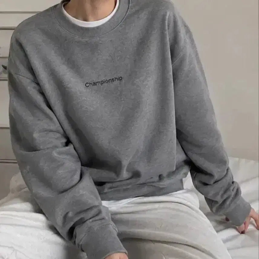 [BUNJANG] Championship Lettering Sweatshirt / Championship 레터링 맨투맨 교신가능