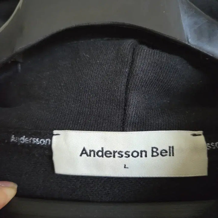 [BUNJANG] Andersson Bell Black Logo Hoodie / 앤더슨벨 블랙 후드티