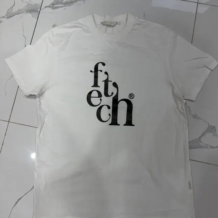 [BUNJANG] Fetch Short Sleeve T-Shirt (Black/White) / fetch 반팔 L 검흰 2종류