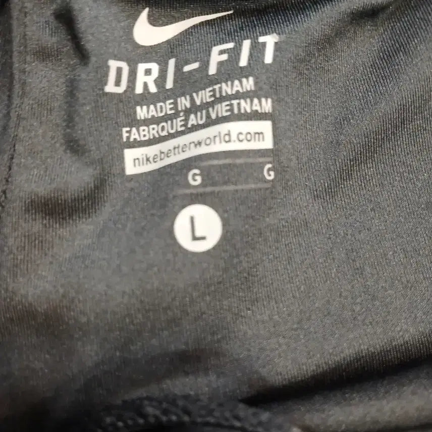 [SOLD OUT] 나이키 블랙 반바지 스우시 로고 숏츠
