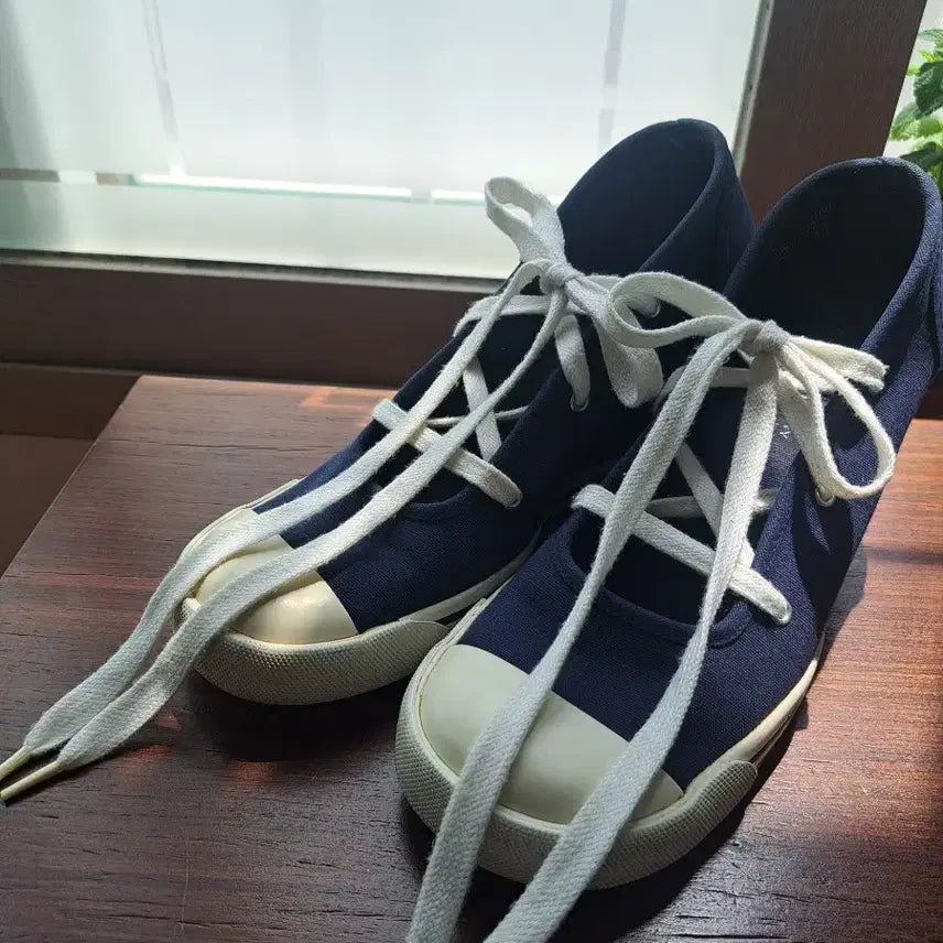 [BUNJANG] Navy Canvas Wedge Lace-up Sneakers (240) / 캔버스 웨지 스니커즈 레이스업 240