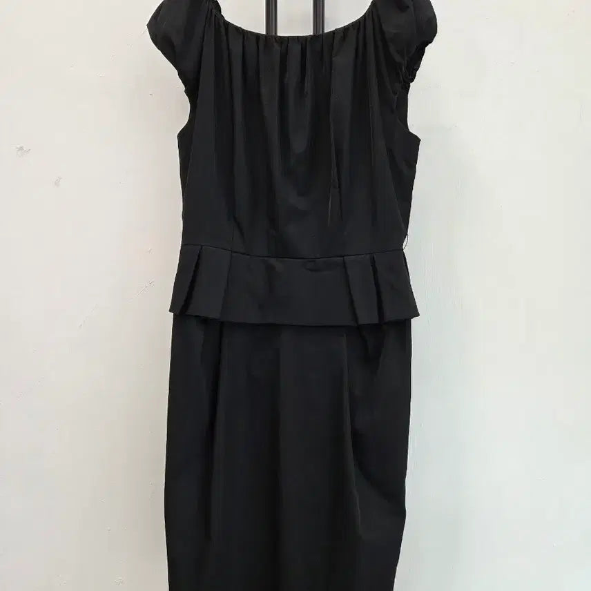 [BUNJANG] ST. JOHN Flare Belted Dress / 정품 센존 ST.JOHN 플레어 밸트 원피스