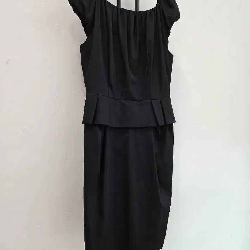 [BUNJANG] ST. JOHN Flare Belted Dress / 정품 센존 ST.JOHN 플레어 밸트 원피스