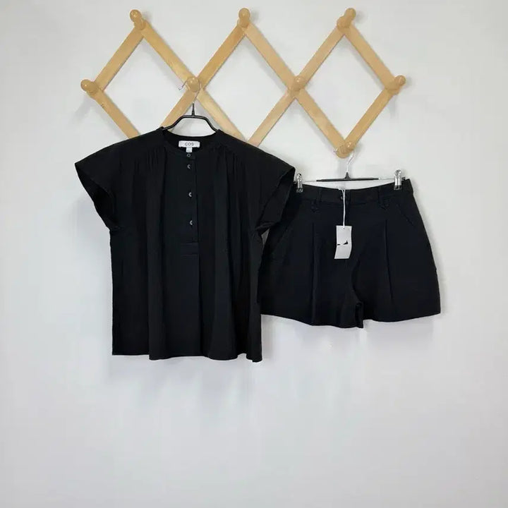 [BUNJANG] COS Black Cotton Textured Shorts / [새상품] 코스 COS 블랙 숏팬츠