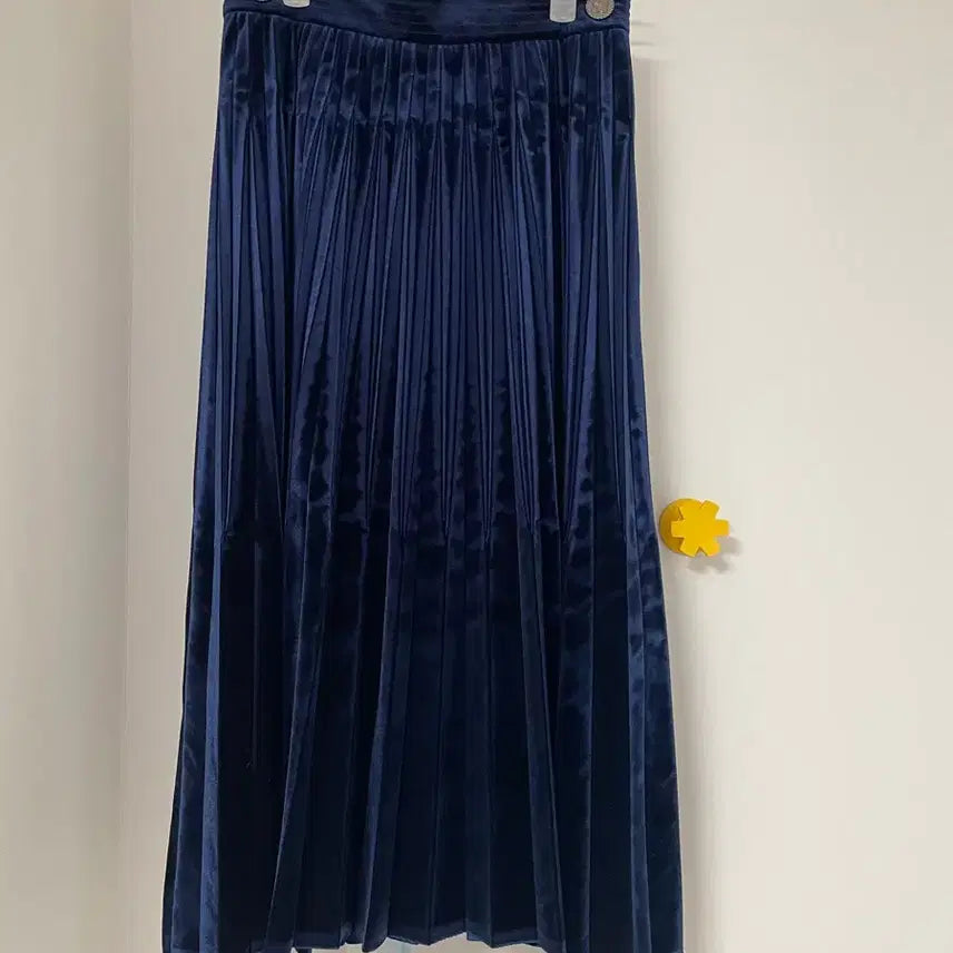 [BUNJANG] Sandro Navy Velvet-Like Midi Skirt / 산드로 스커트 43(55)사이즈