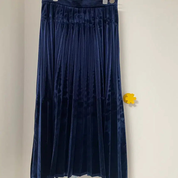 [BUNJANG] Sandro Navy Velvet-Like Midi Skirt / 산드로 스커트 43(55)사이즈