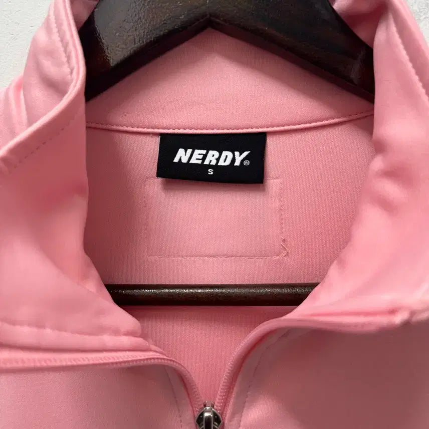 [BUNJANG] NERDY Pink Three-Striped Track Jacket 90 / [만원 아라비아빈티지]널디 핑크색 삼선 트랙 자켓 90