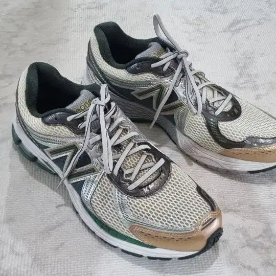 [BUNJANG] New Balance 860v2 Aimé Leon Dore Green / 뉴발란스 860v2 에임레온도르 그린 300