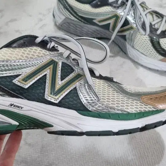 [BUNJANG] New Balance 860v2 Aimé Leon Dore Green / 뉴발란스 860v2 에임레온도르 그린 300