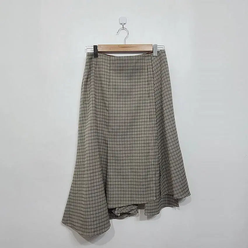 [BUNJANG] BESTI BELLI Skirt Size 67 / $2 베스띠벨리/치마/67사이즈/유145