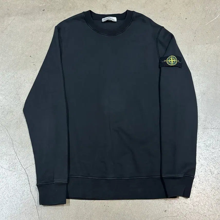 [BUNJANG] Stone Island Patch Crewneck Sweatshirt Black / L 스톤아일랜드 와펜 블랙 맨투맨