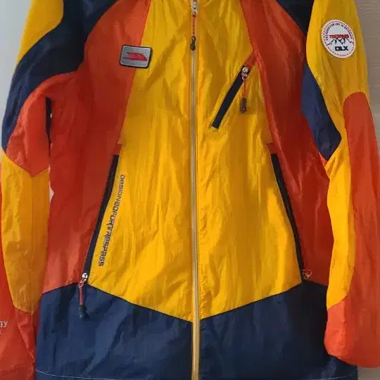 [BUNJANG] Thrashpass Windbreaker (100 Size, 53cm Chest) / 트래쓰패쓰바람막이~~100(가반53)