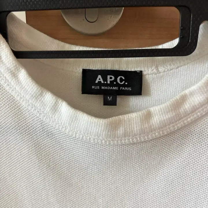 [BUNJANG] A.P.C. White Short-Sleeve T-Shirt / A.P.C. 화이트 반팔 티셔츠