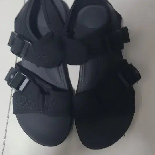 [BUNJANG] Black Sandals (250) / 검정샌달~~~250