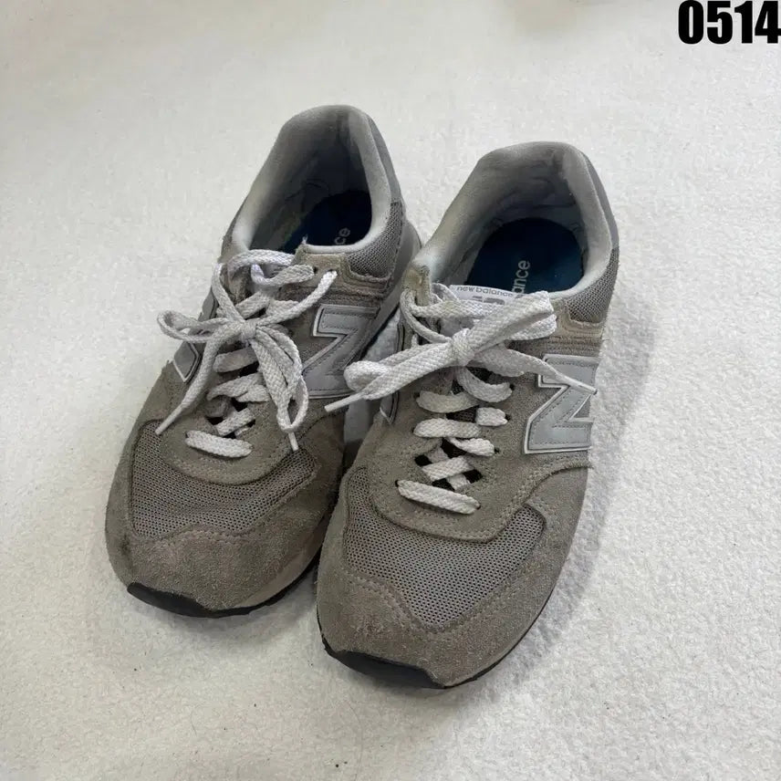 [BUNJANG] New Balance 574 Grey Suede Sneakers Size 260 / 뉴발란스 574 회색 스웨이드 운동화 260