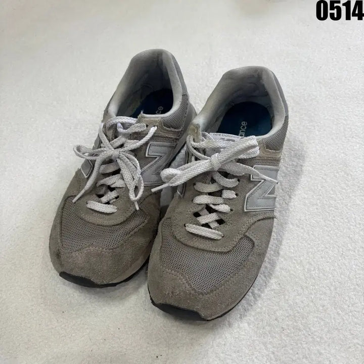 [BUNJANG] New Balance 574 Grey Suede Sneakers Size 260 / 뉴발란스 574 회색 스웨이드 운동화 260