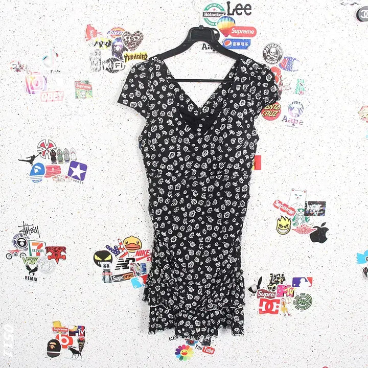 [BUNJANG] Simple Pattern Sleeveless V-Neck Dress BK (Women&