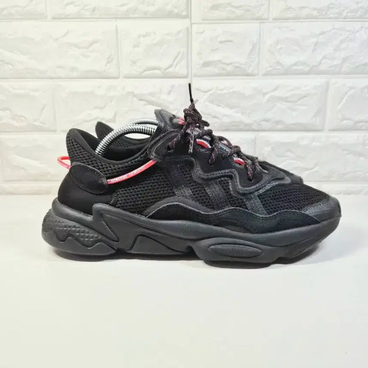 [BUNJANG] Adidas Ozweego Black Scarlet 265 / 아디다스 265 오즈위고 블랙 스칼렛