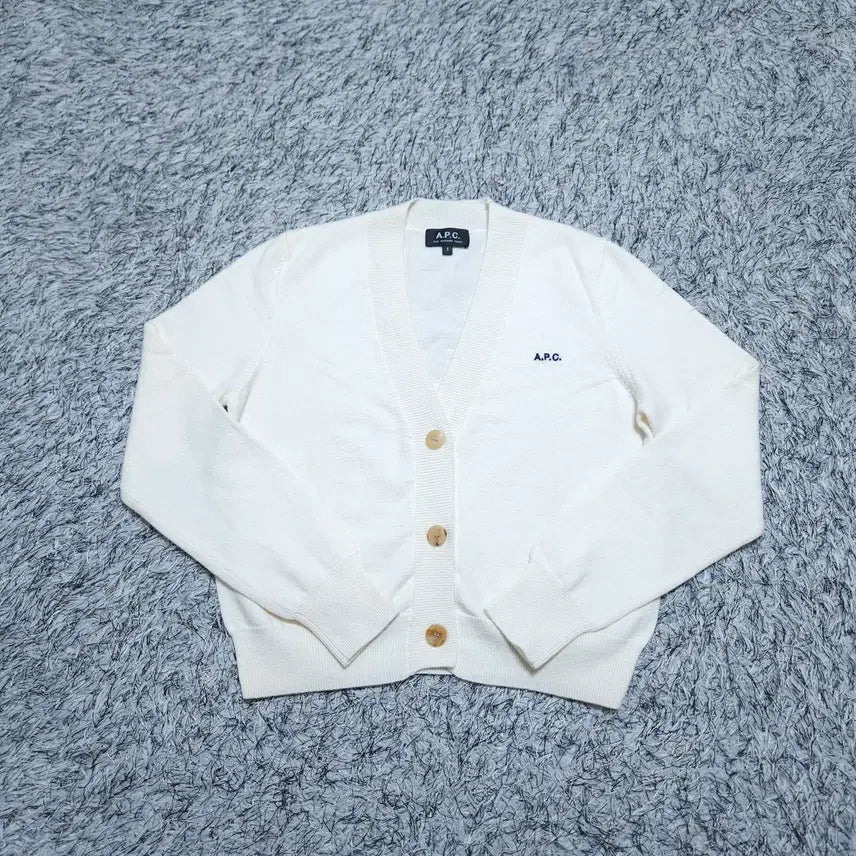 [SOLD OUT] APC아페쎄) S 여자 니트가디건 / 왕눈이샵