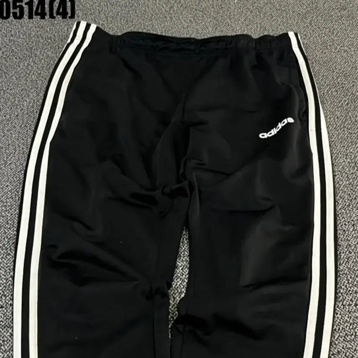 [BUNJANG] Adidas Three-Stripes Track Pants Black / 아디다스 삼선 트레이닝 바지 블랙