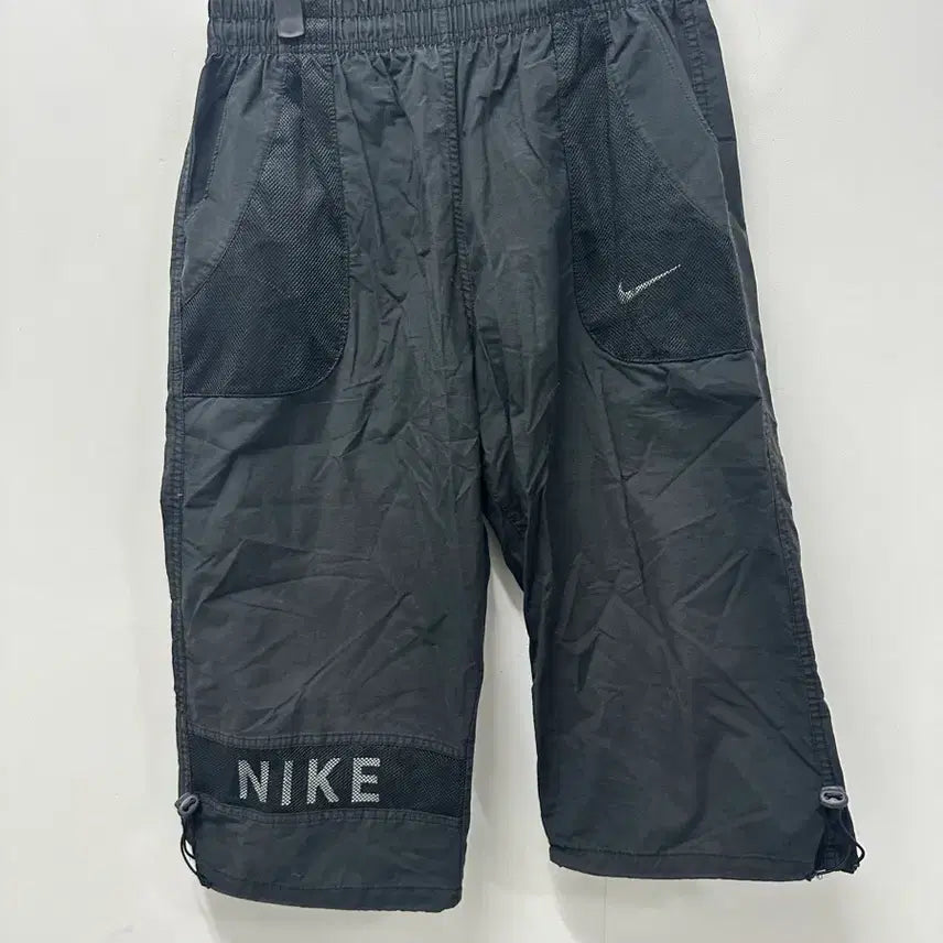 [BUNJANG] Nike Black 7/10 Length Shorts / [만원 아라비아빈티지]나이키 블랙 7부 반바지 F