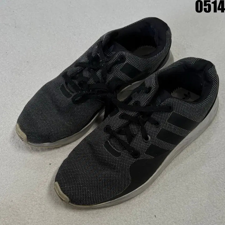 [BUNJANG] Adidas Black Three-Stripes Sneakers 245 / 아디다스 블랙 삼선 운동화 245
