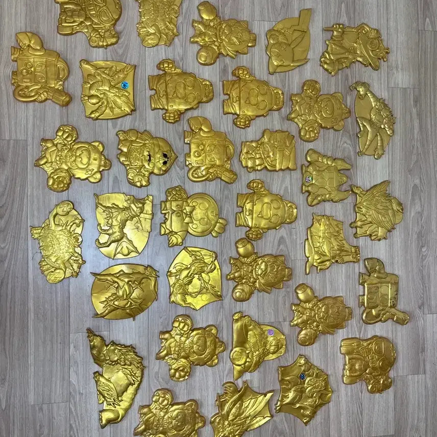 [BUNJANG] Character Rubber Stickers (34 pcs) / 고무 딱지 34개 팝니다