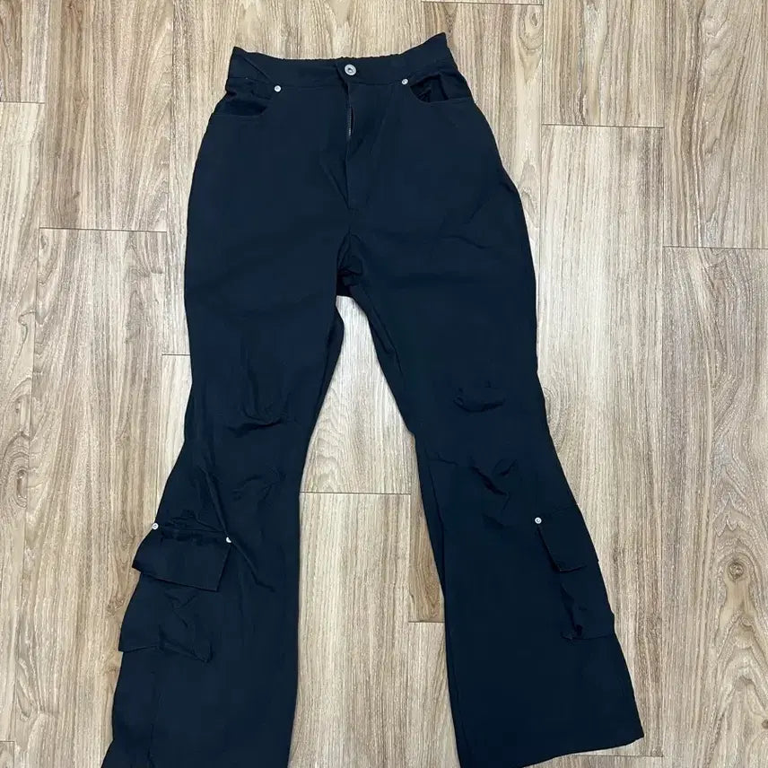 [BUNJANG] Motto Cargo Flare Pants / Motto 카고 플레어 팬츠