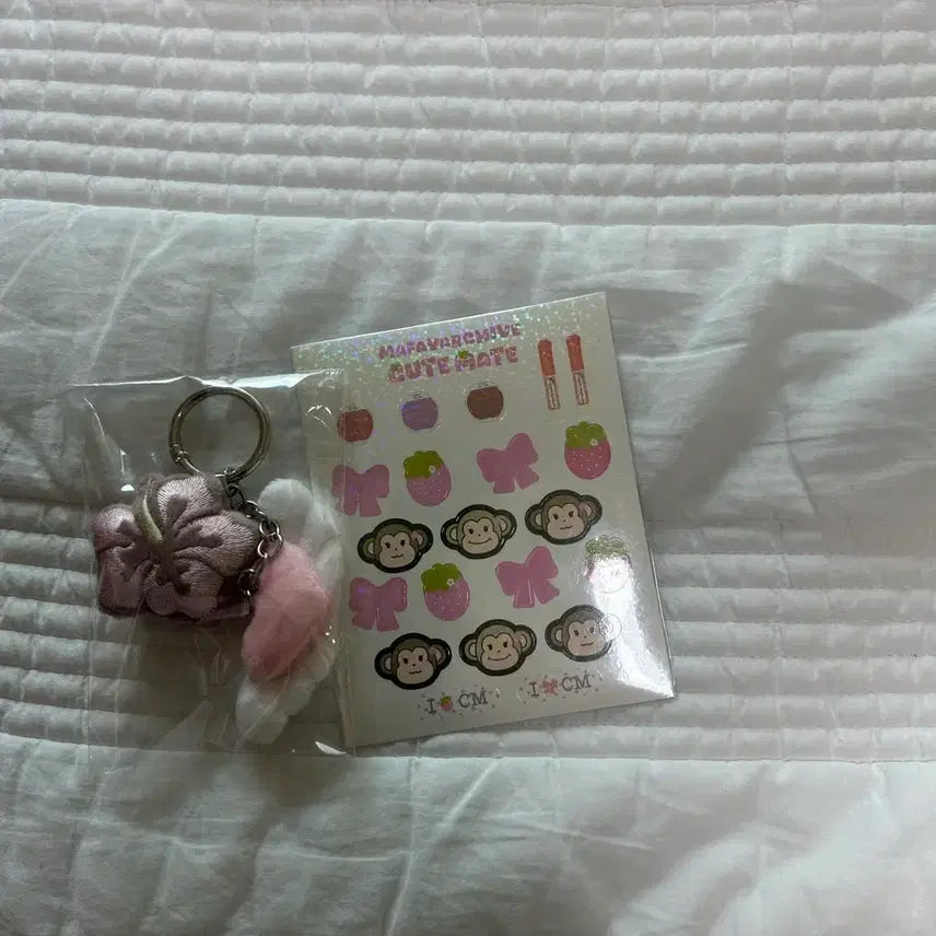 [BUNJANG] Canmake Mafeeah Collaboration Keychain and Sticker Set / 마페아 캔메이크  키링, 스티커