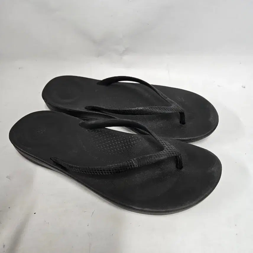 [BUNJANG] Fitflop Black Flip-Flops / 핏플랍 블랙 쪼리  235mm