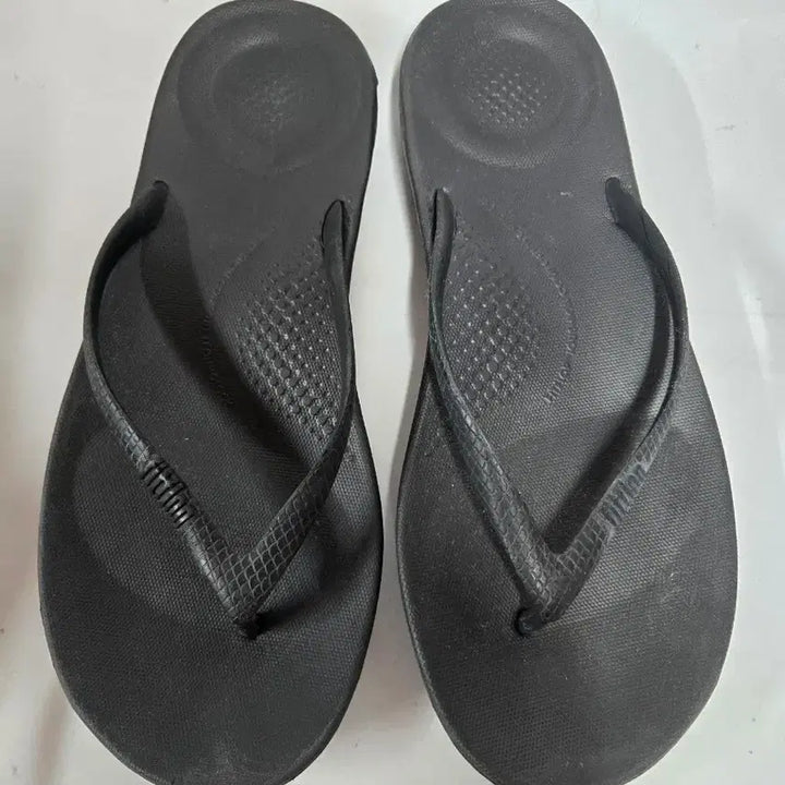 [BUNJANG] Fitflop Black Flip-Flops / 핏플랍 블랙 쪼리  235mm