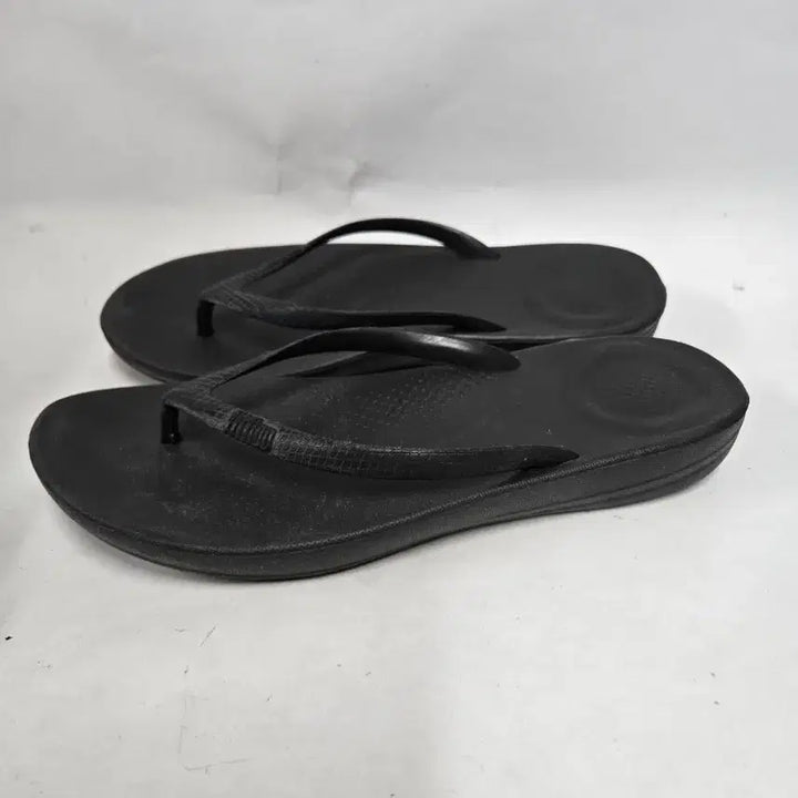 [BUNJANG] Fitflop Black Flip-Flops / 핏플랍 블랙 쪼리  235mm
