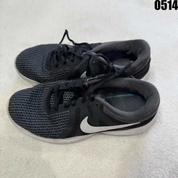 [BUNJANG] Nike Revolution Black Sneakers 235 / 나이키 레볼루션 블랙 운동화 235