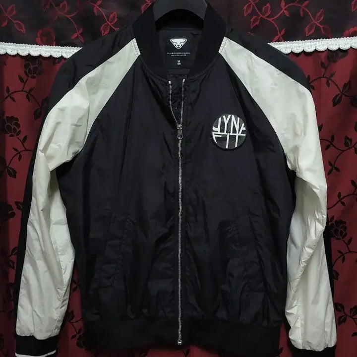 [BUNJANG] Dynafit Colorblock Bomber Jacket M / 다이나핏 블랙 화이트 배색 봄버 자켓 M