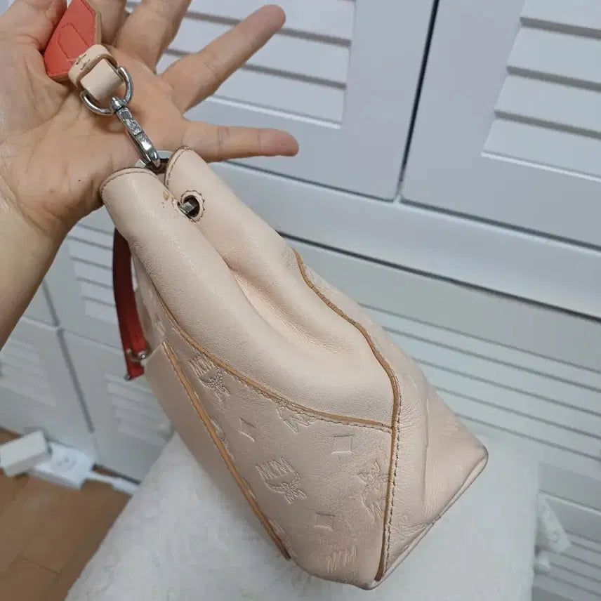 [SOLD OUT] 엠씨엠숄더백