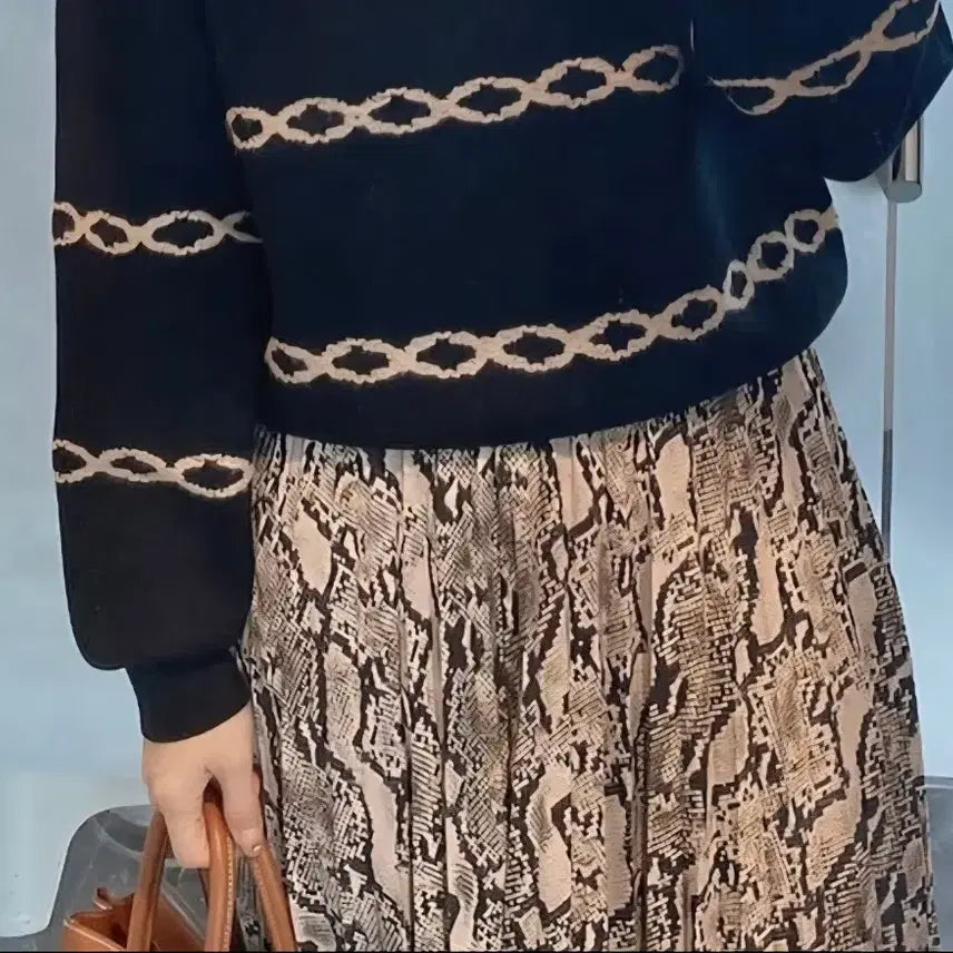 [BUNJANG] Vivien Lucy Python Bending Skirt One Size / 비비안루시 파이톤 밴딩 스커트 프리사이즈