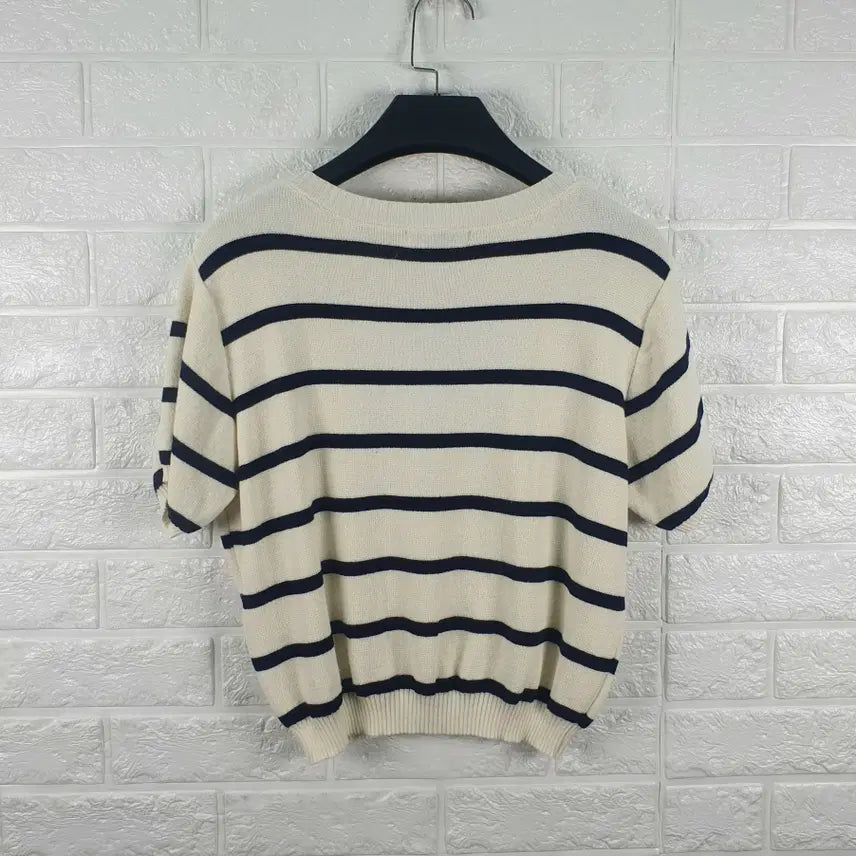 [BUNJANG] FLAP Round Neck Cropped Knit / [F]LAP 랩 크롭 라운드 니트